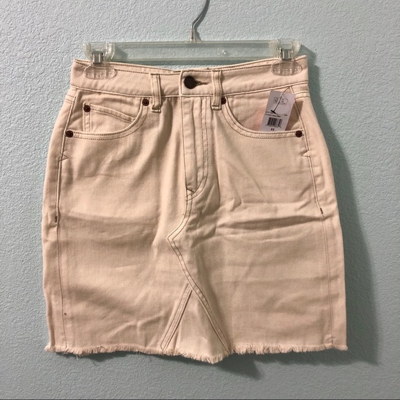 Volcom High-Rise Skirt - Picture 1 of 4